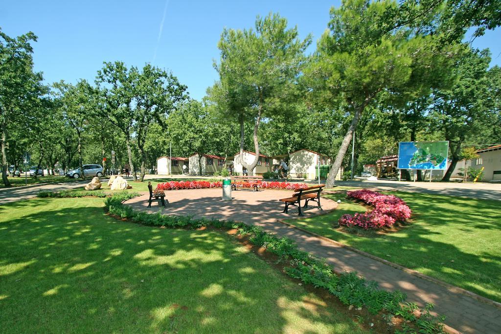 Camping Ulika Mobile Homes - Naturist Цервар-Порат Экстерьер фото
